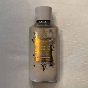 Bath & Body Works Snowflakes & Cashmere Cream Lotion